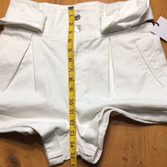 Forever 21 White Denim Shorts With Belt New - Picture 9 of 12